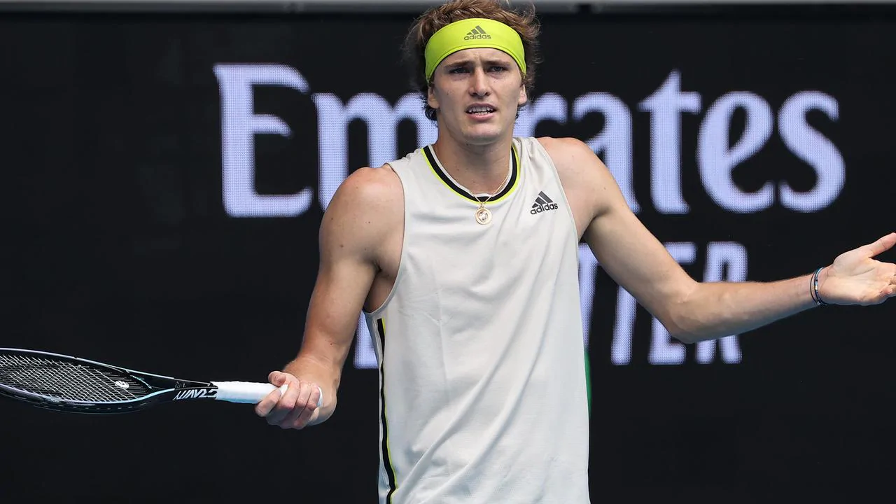 Alexander Zverev roasted, singlet crime, biceps, body shaming
