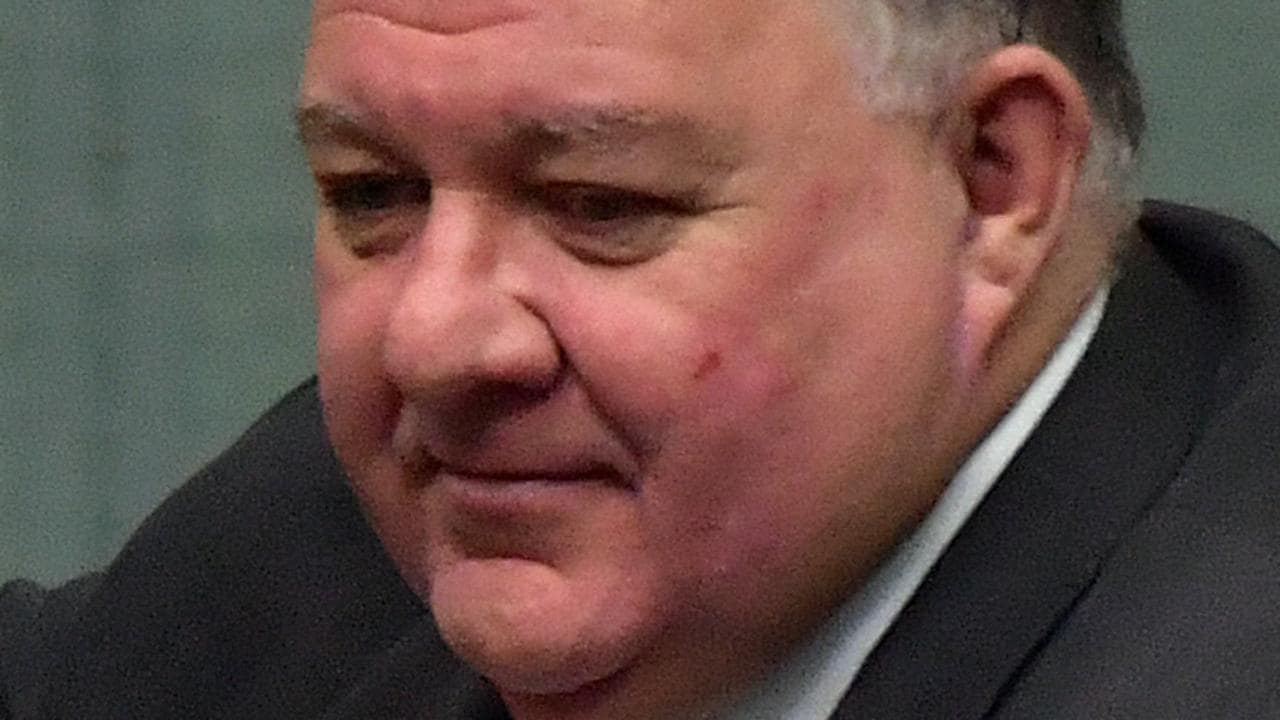 Craig Kelly banned from Facebook for a week for posting coronavirus misinformation