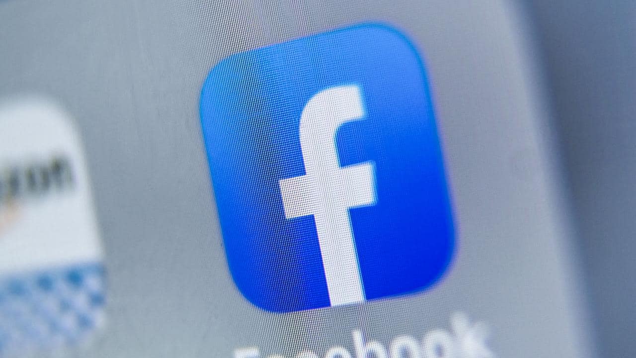 Facebook 'is this you' phishing scam could infect 500,000