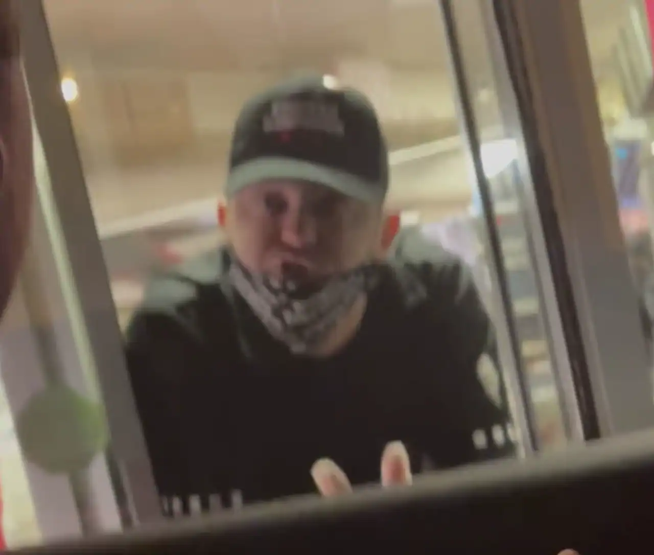 KFC employee fired for hurling homophobic slurs at gay Illinois couple