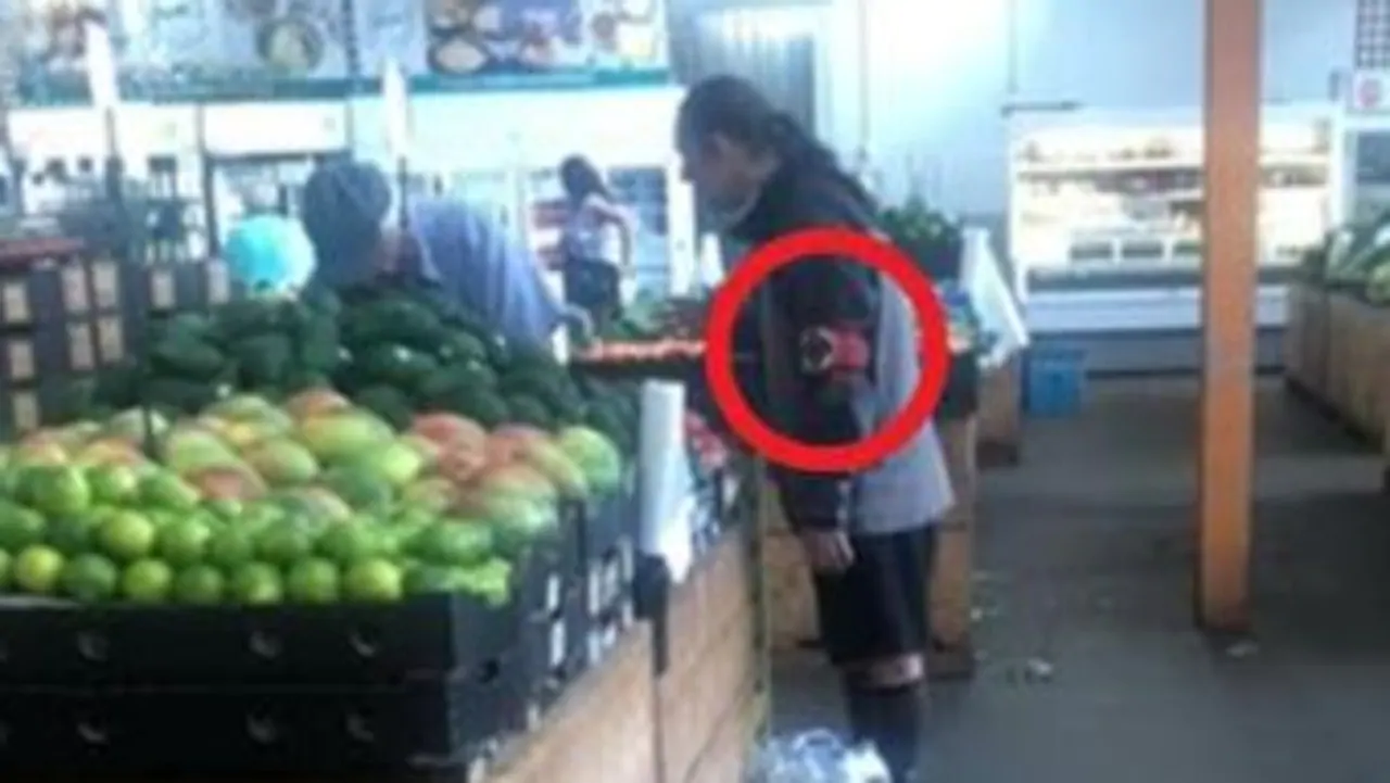 Man’s ’sickening’ and brazen act while buying fruit