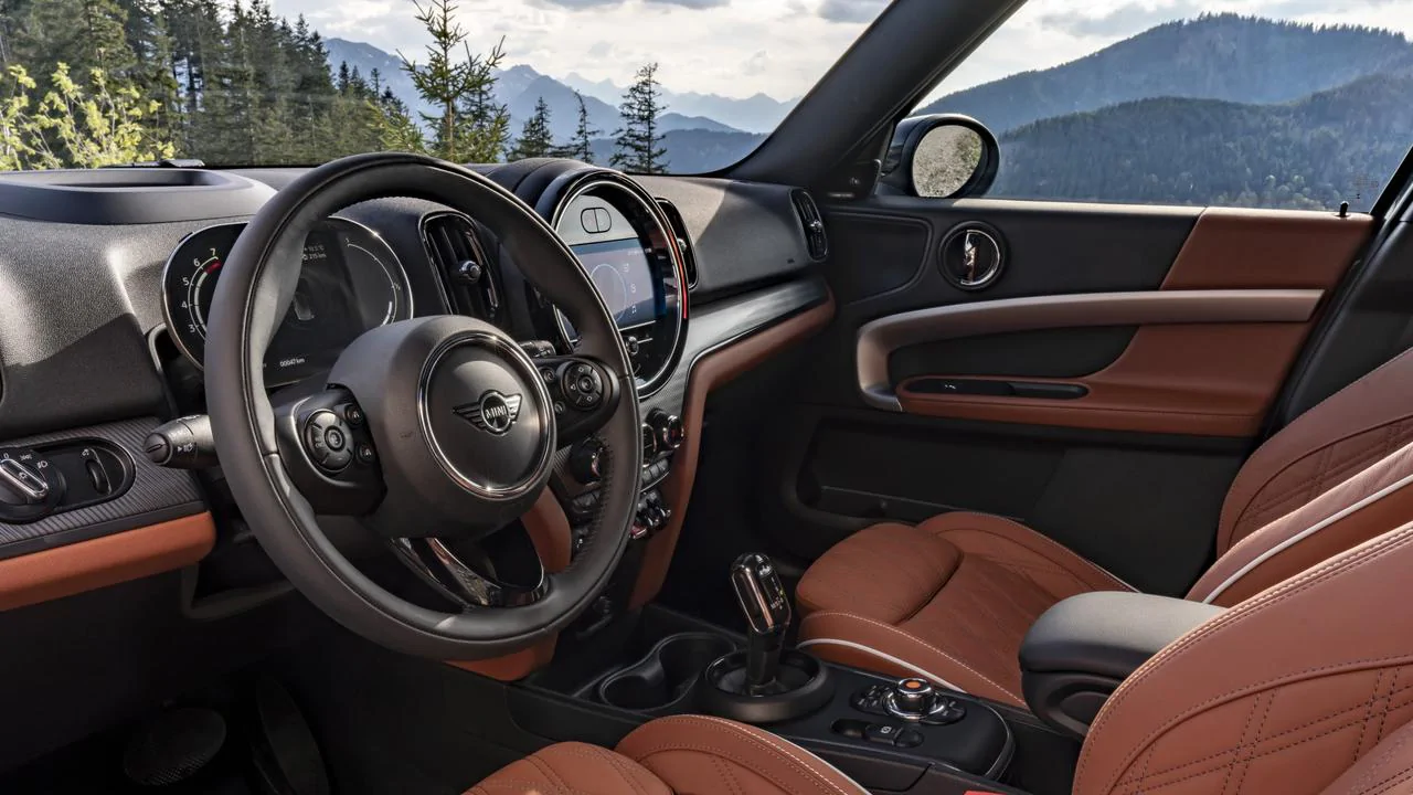 Mini to dump leather in its cars