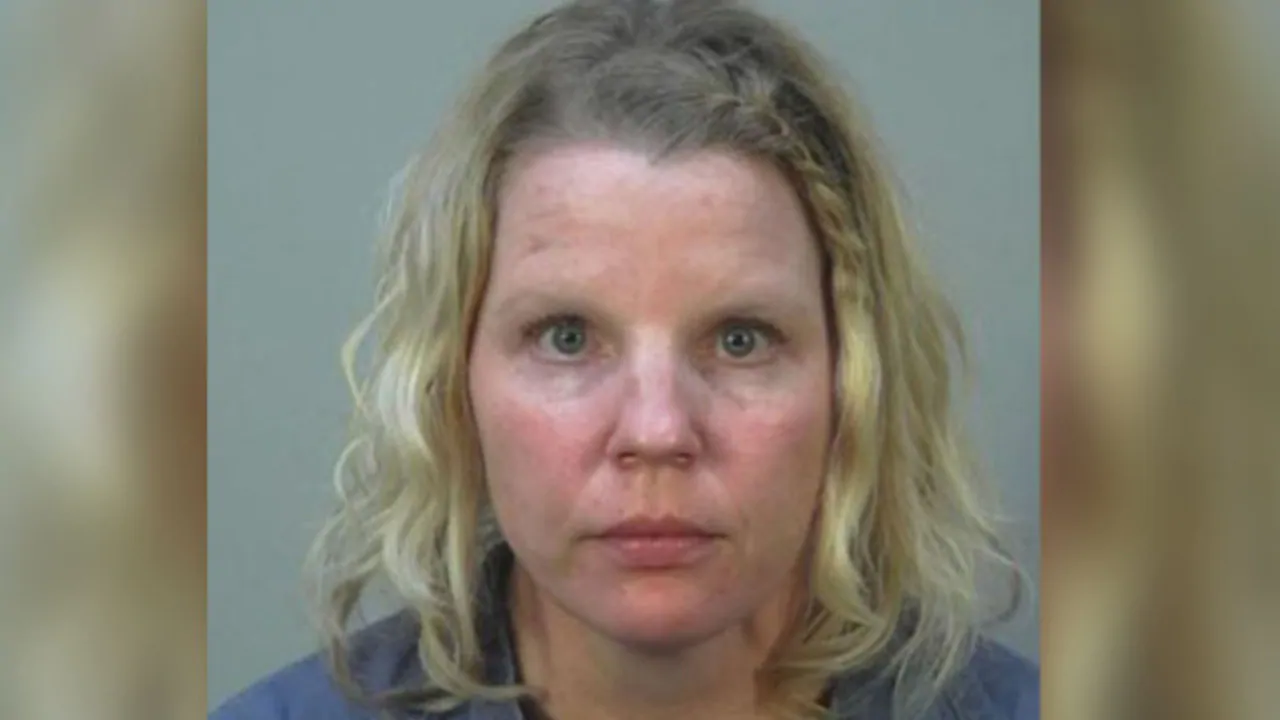 Woman allegedly hires hit man to murder man and pays him in bitcoin