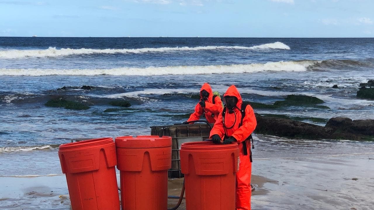 Acid causes authorities to close Newcastle beach