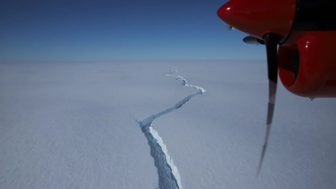 Iceberg as big as Brisbane breaks off Brunt Ice Shelf Antarctica