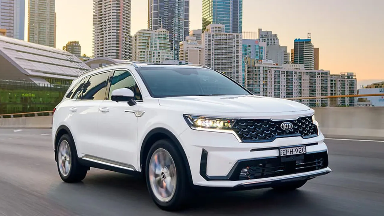Kia Sorento wins Carsales’ Car of The Year, Porsche Taycan runner-up