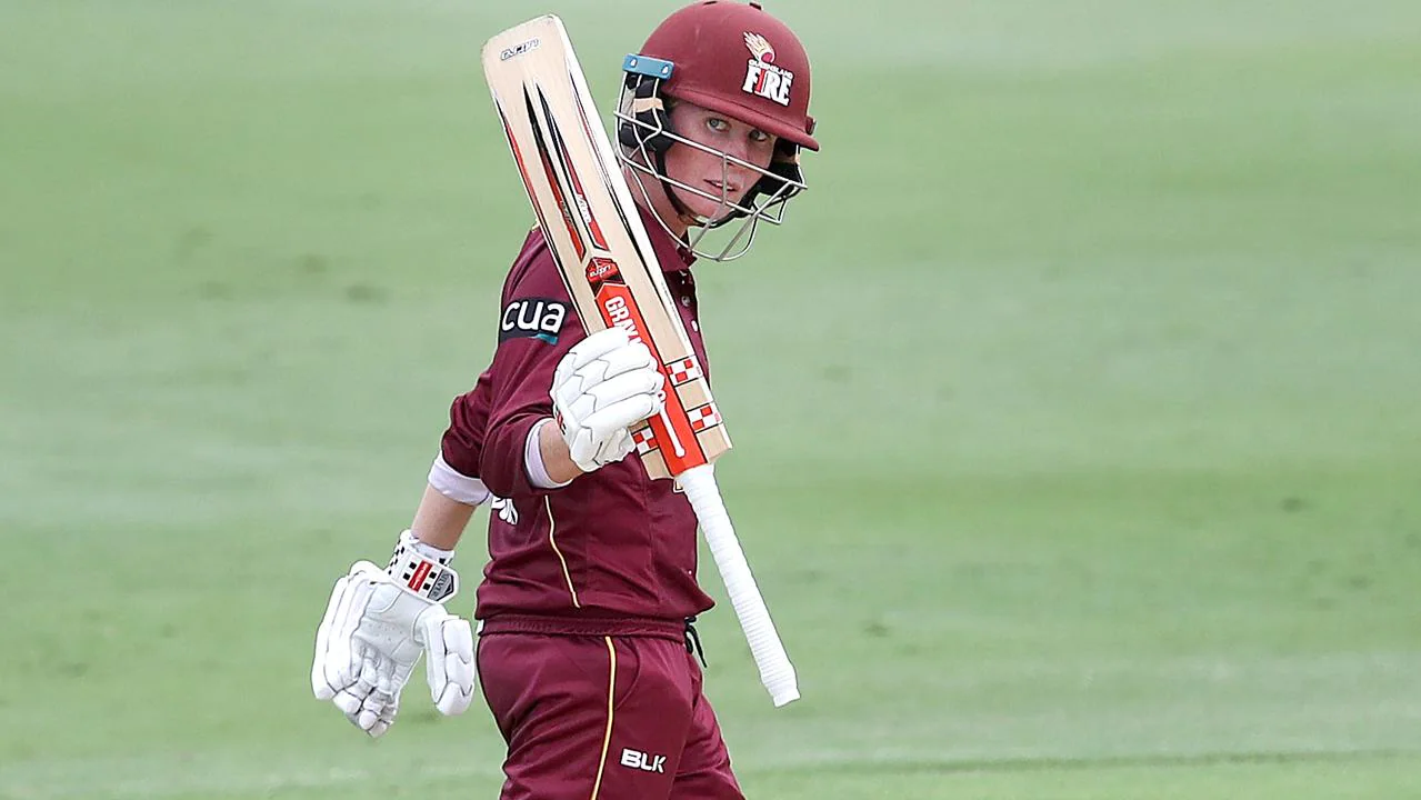Mooney and Redmayne on fire with the bat
