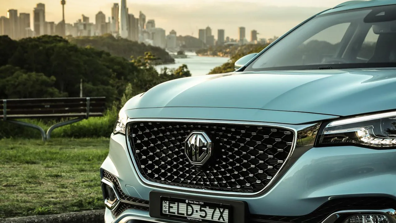 Petrol-electric SUV holds the middle ground