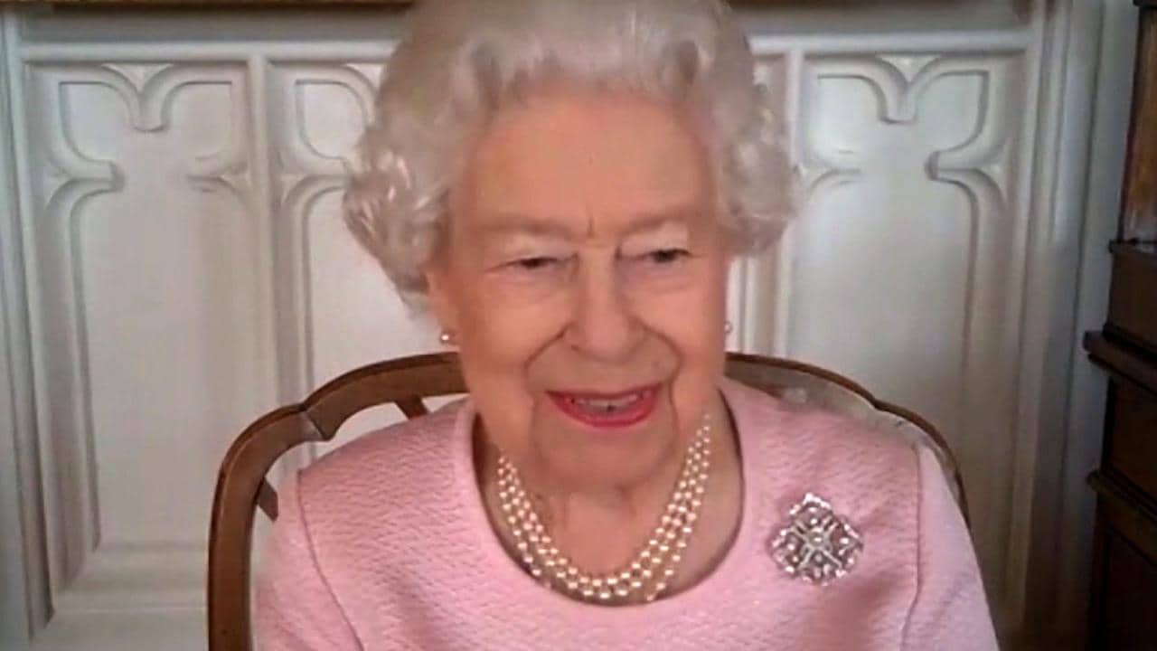 Queen Elizabeth calls Steven Marshall, Hieu Van Le
