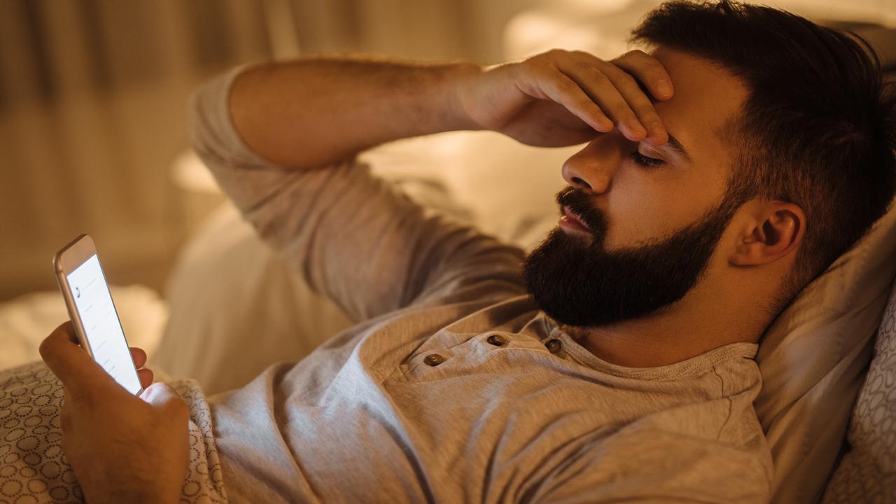 ‘Idiot’ boyfriend’s ‘paranoid’ phone habit