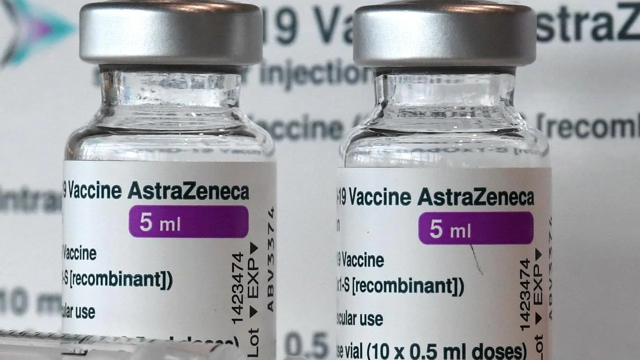 Australia rollout not fast enough, experts warn