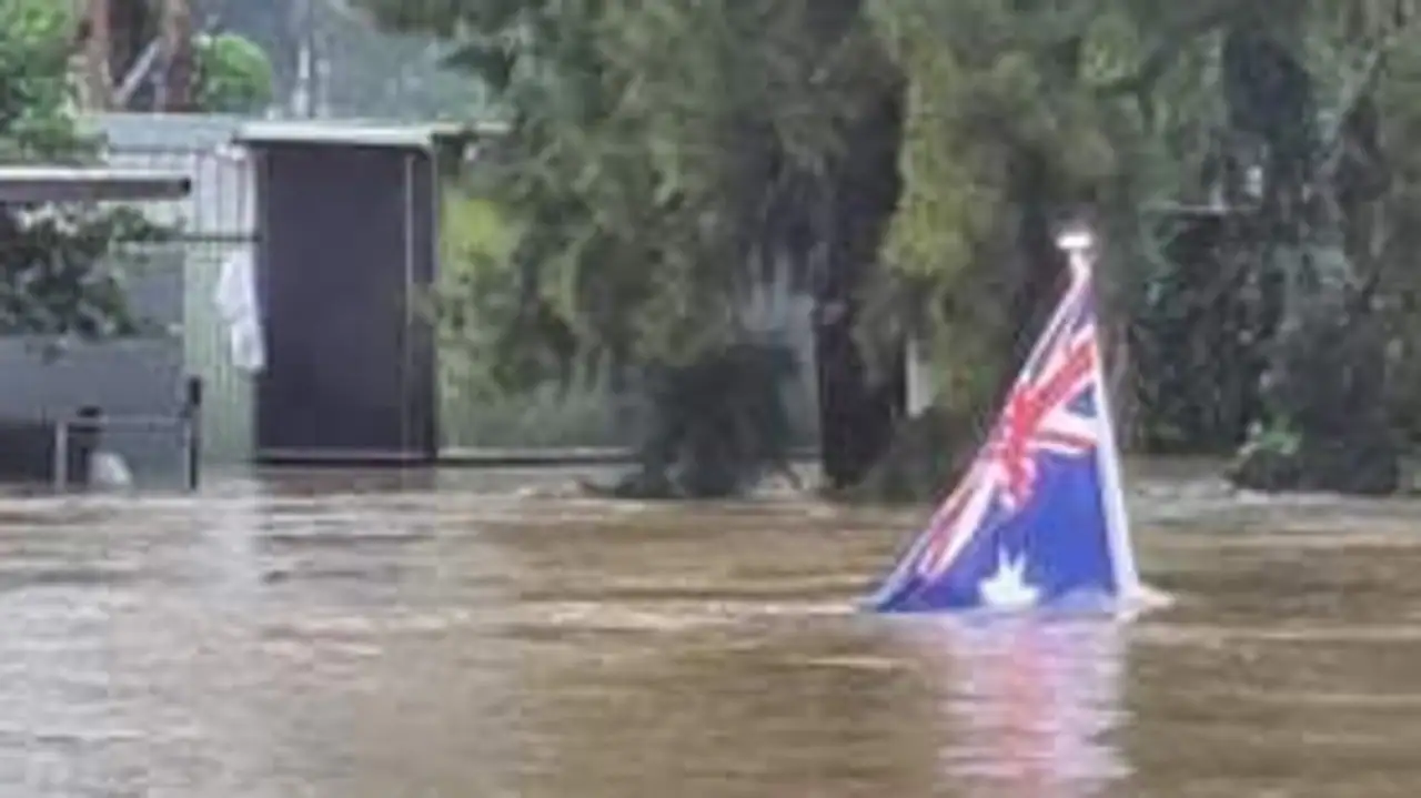 Fresh flood alerts issued for NSW and Queensland over Easter break