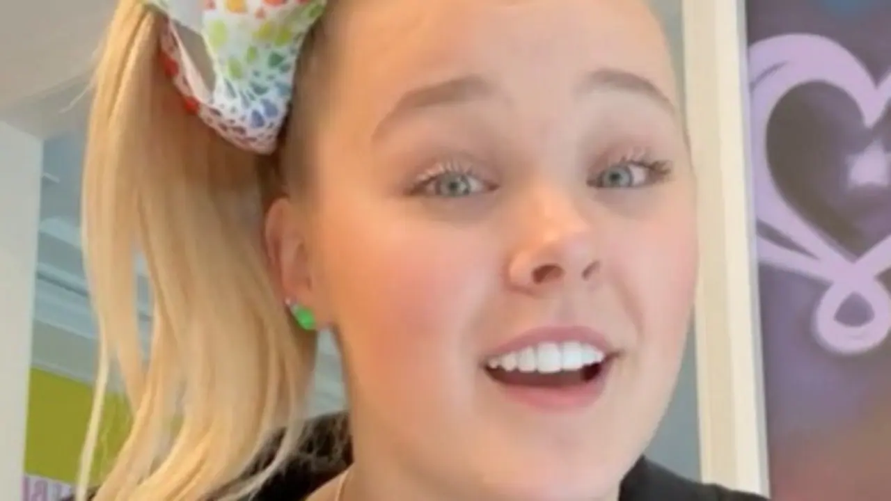JoJo Siwa says she is pansexual after confirming she has a girlfriend
