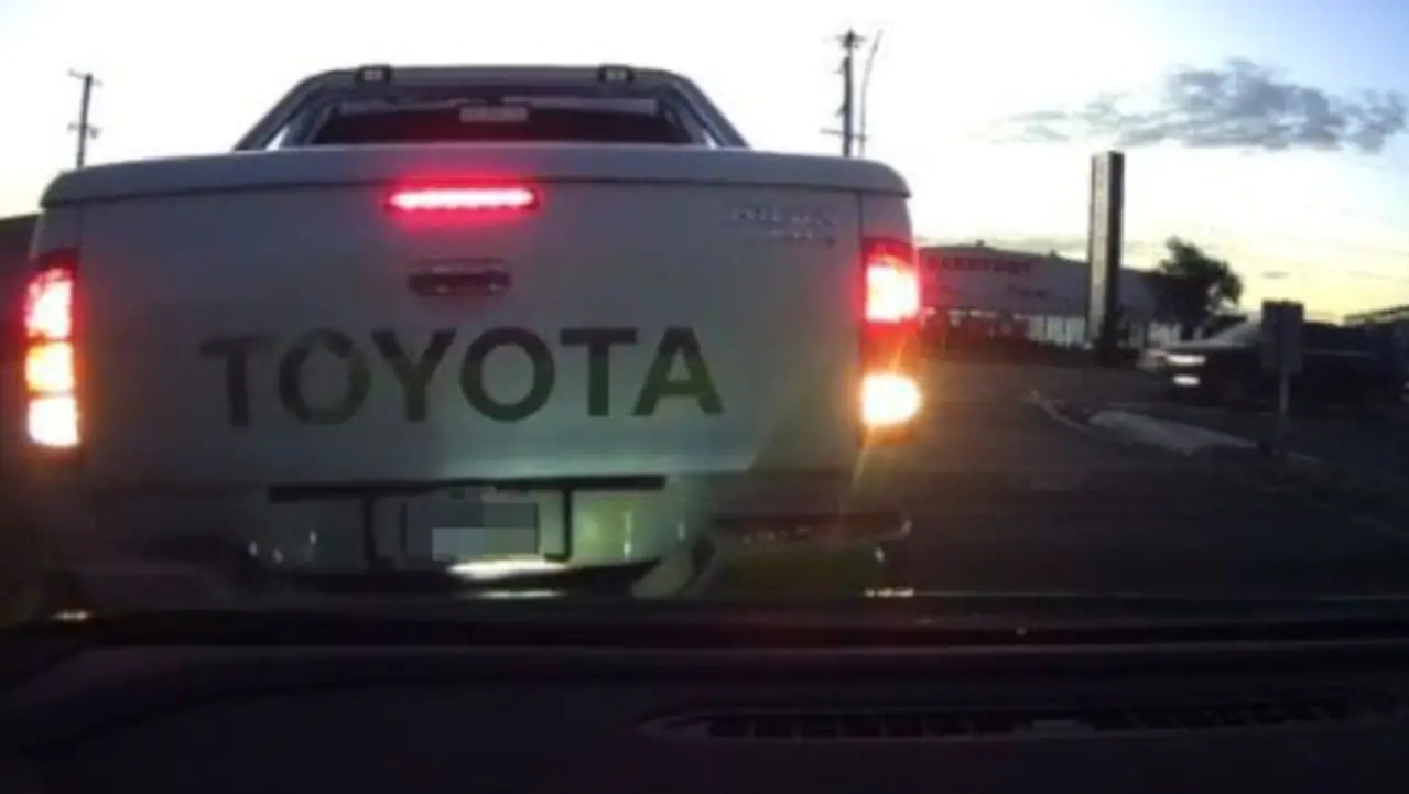 Lamborghini dashcam captures close call with Toyota HiLux in Melbourne